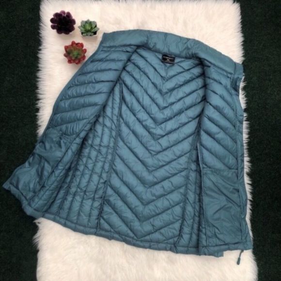 32 Degree Heat Vest - Picture 8 of 14